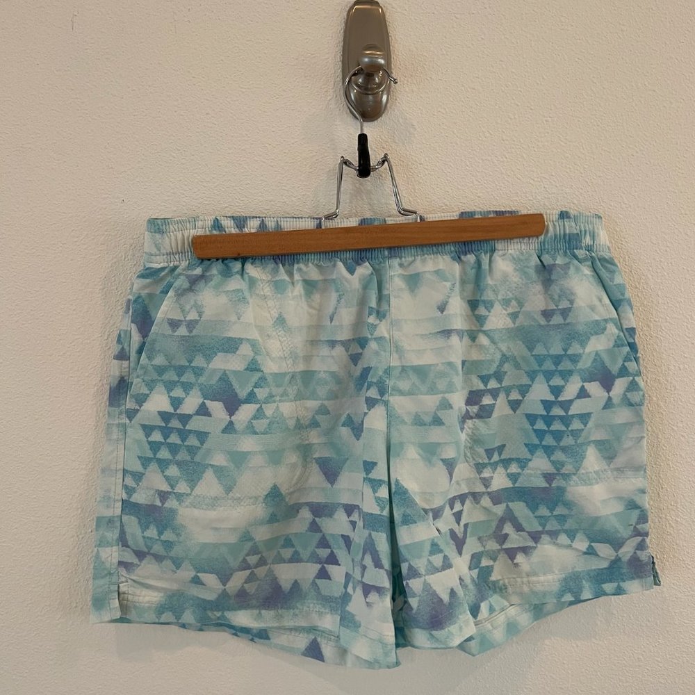 Columbia Women's Blue & White Geometric Print Athletic Shorts With Pocket Size M